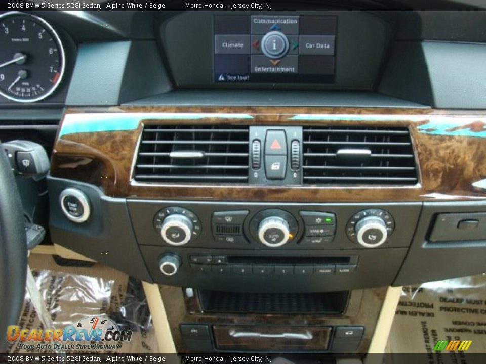2008 BMW 5 Series 528i Sedan Alpine White / Beige Photo #12