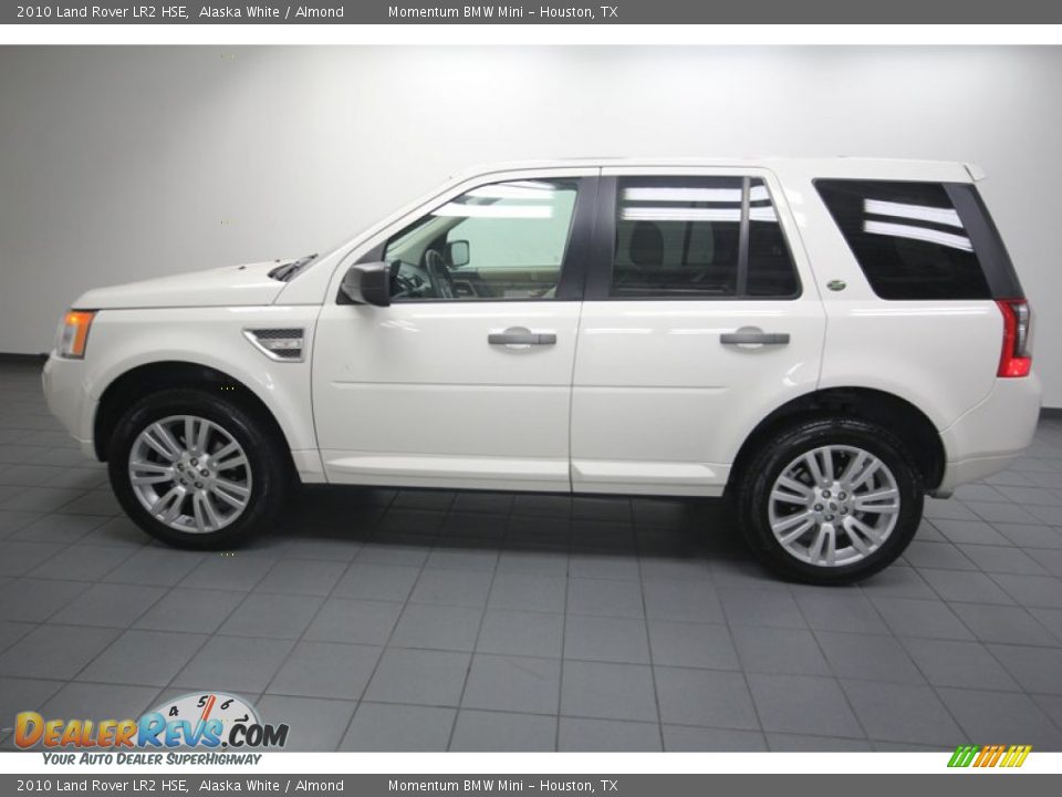 Alaska White 2010 Land Rover LR2 HSE Photo #2