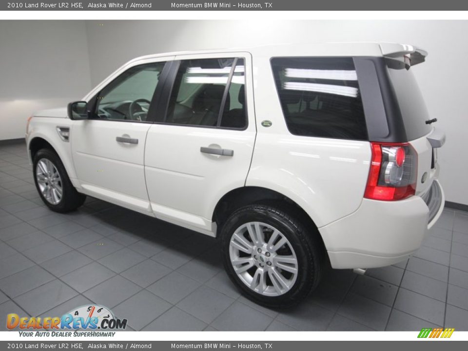 Alaska White 2010 Land Rover LR2 HSE Photo #5