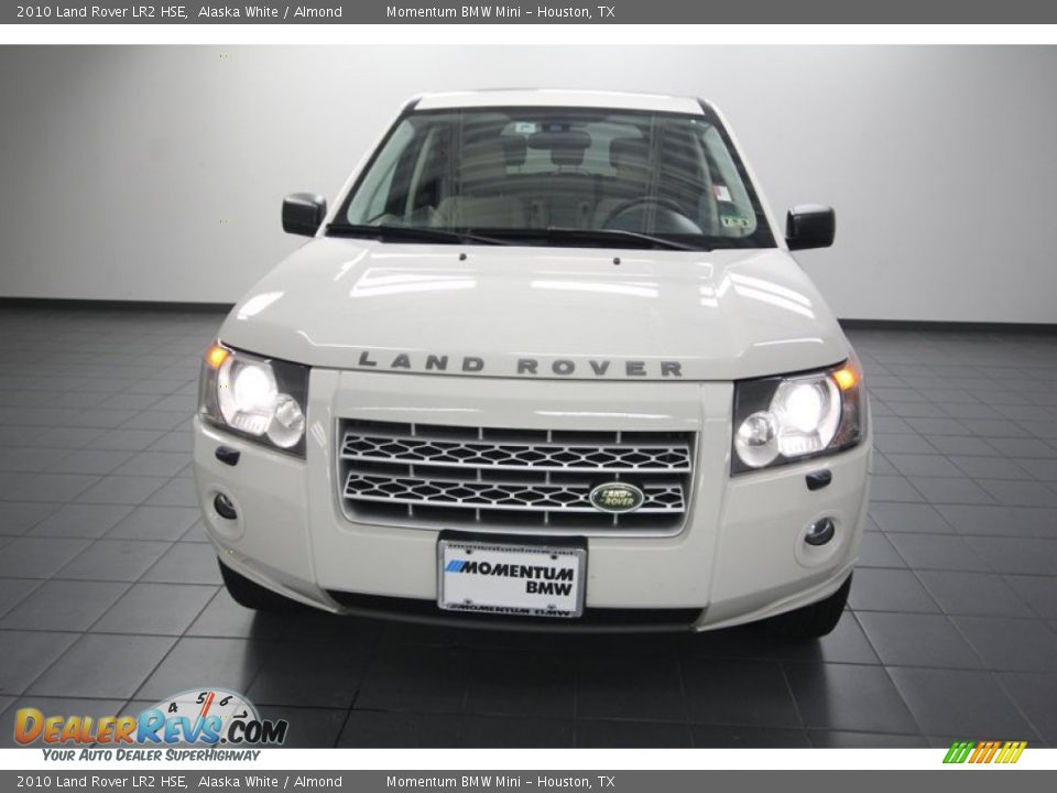 2010 Land Rover LR2 HSE Alaska White / Almond Photo #6