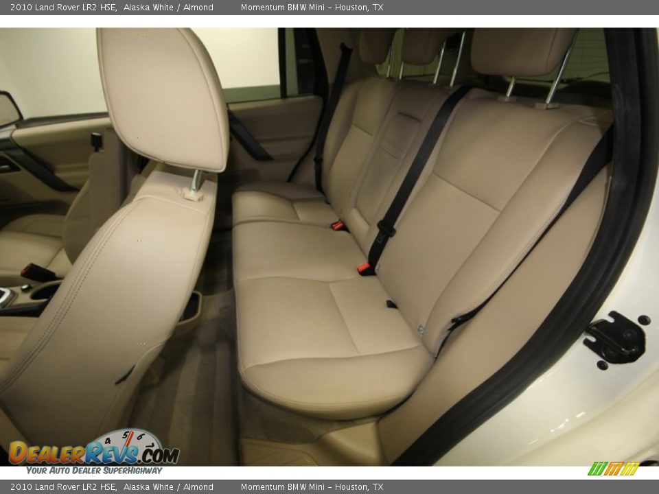 Rear Seat of 2010 Land Rover LR2 HSE Photo #15