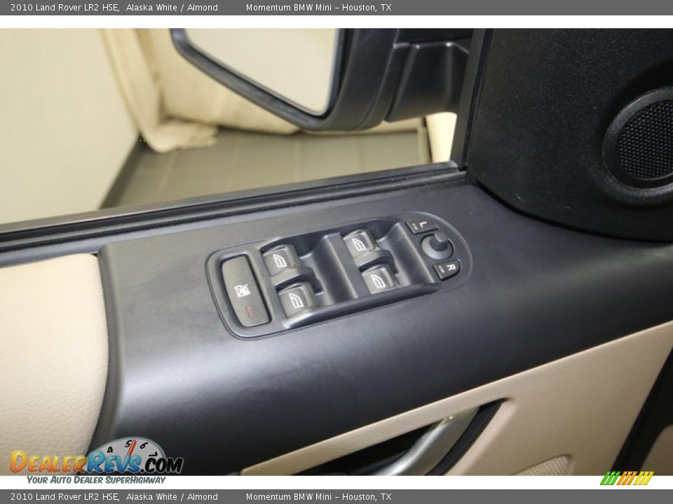 2010 Land Rover LR2 HSE Alaska White / Almond Photo #17