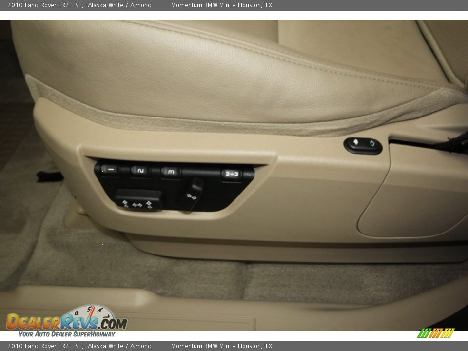 2010 Land Rover LR2 HSE Alaska White / Almond Photo #19