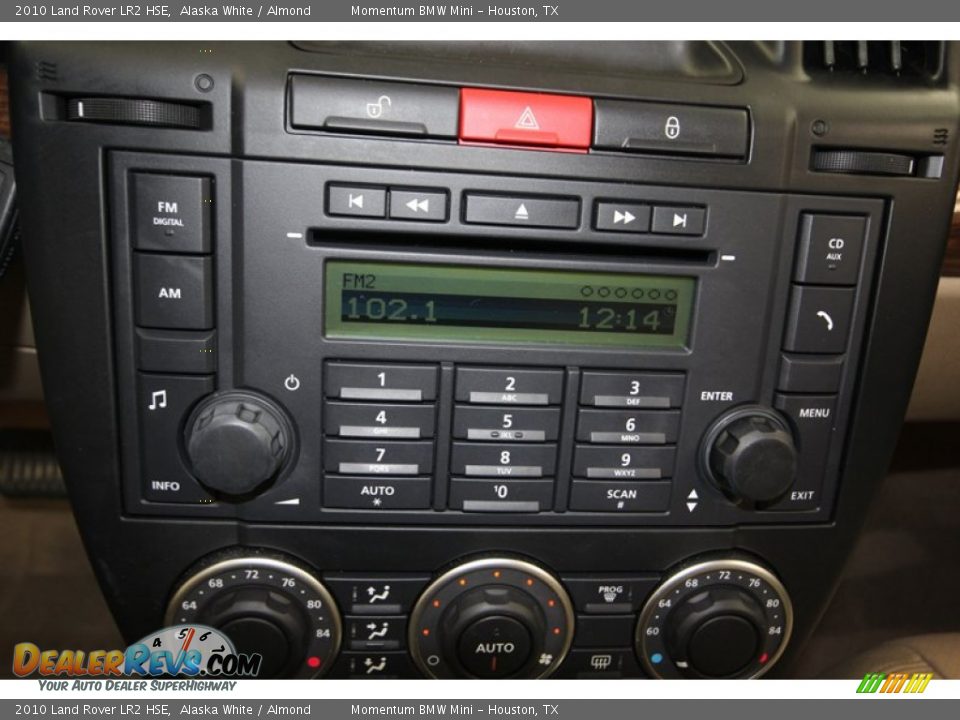 Controls of 2010 Land Rover LR2 HSE Photo #23