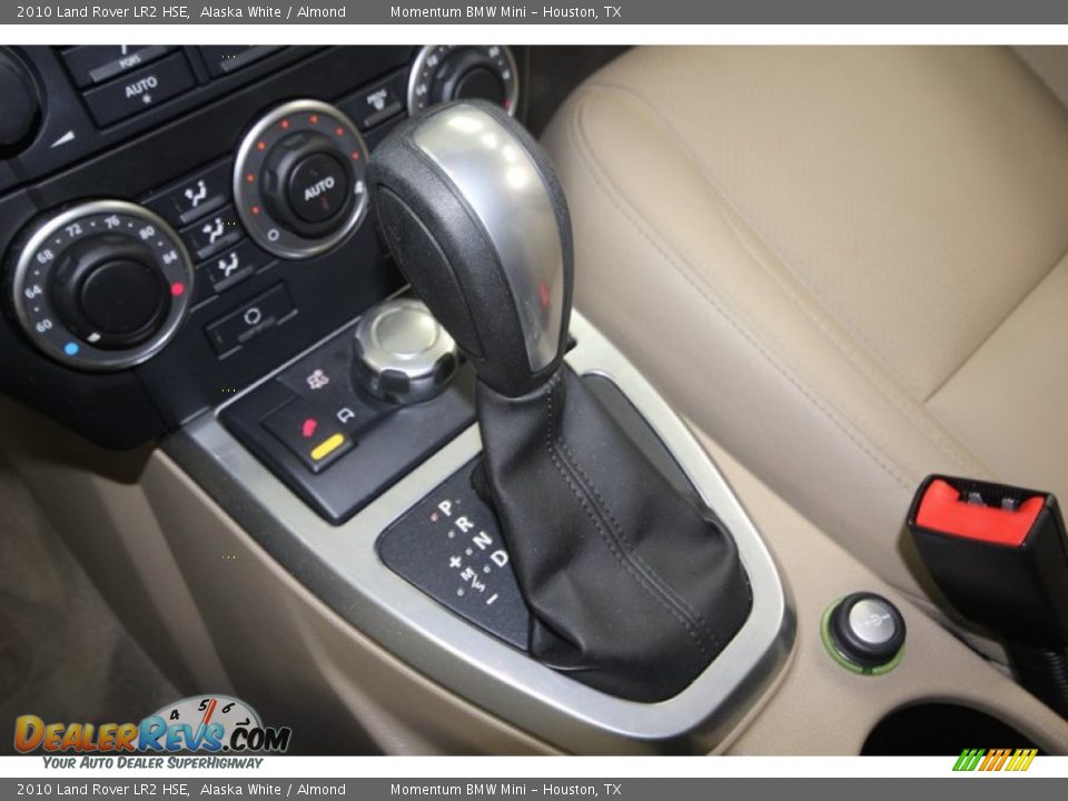 2010 Land Rover LR2 HSE Shifter Photo #25