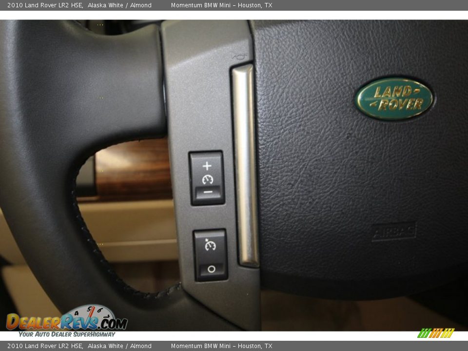 Controls of 2010 Land Rover LR2 HSE Photo #29