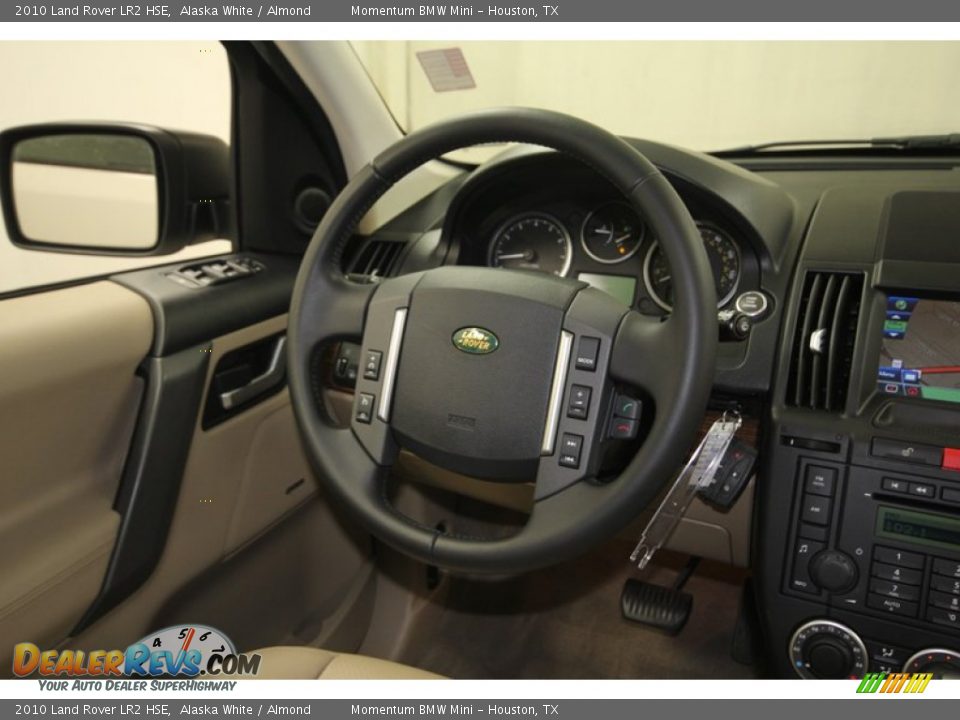 2010 Land Rover LR2 HSE Steering Wheel Photo #34