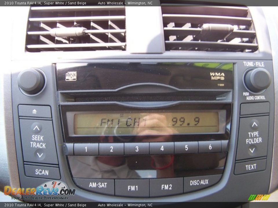 2010 Toyota RAV4 I4 Super White / Sand Beige Photo #17
