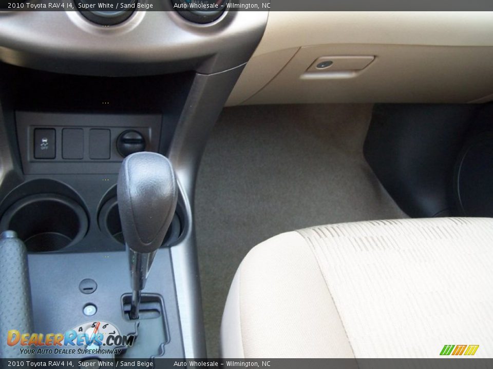2010 Toyota RAV4 I4 Super White / Sand Beige Photo #19