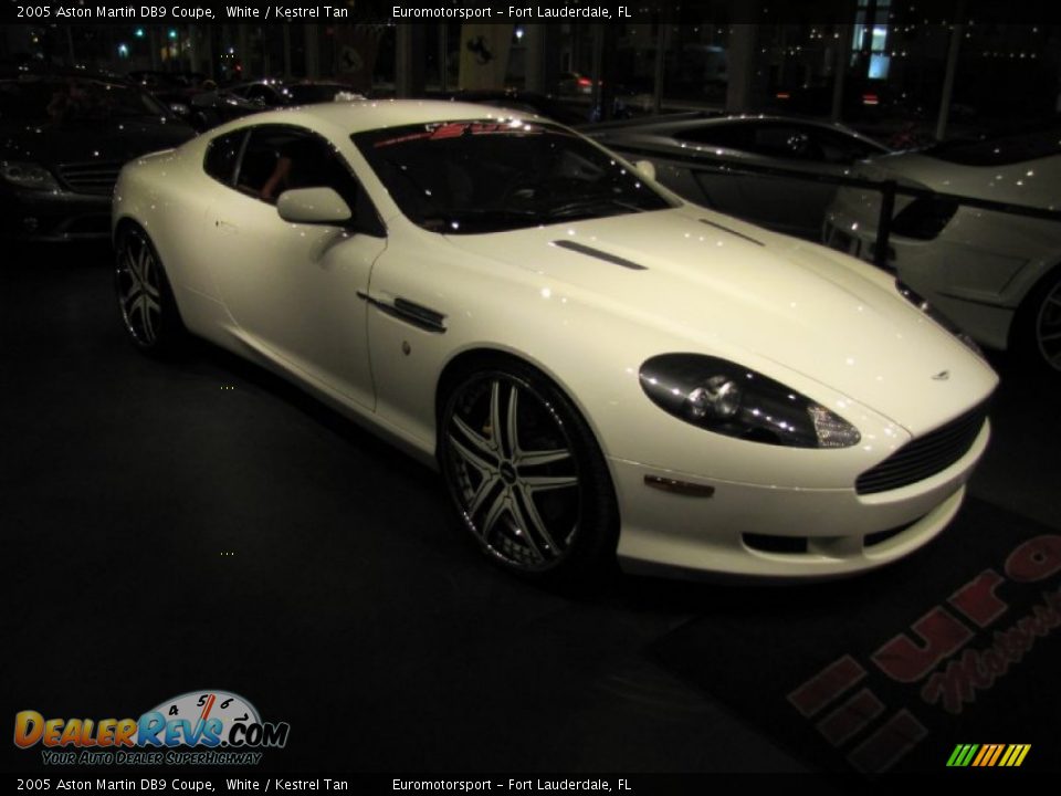 2005 Aston Martin DB9 Coupe White / Kestrel Tan Photo #5