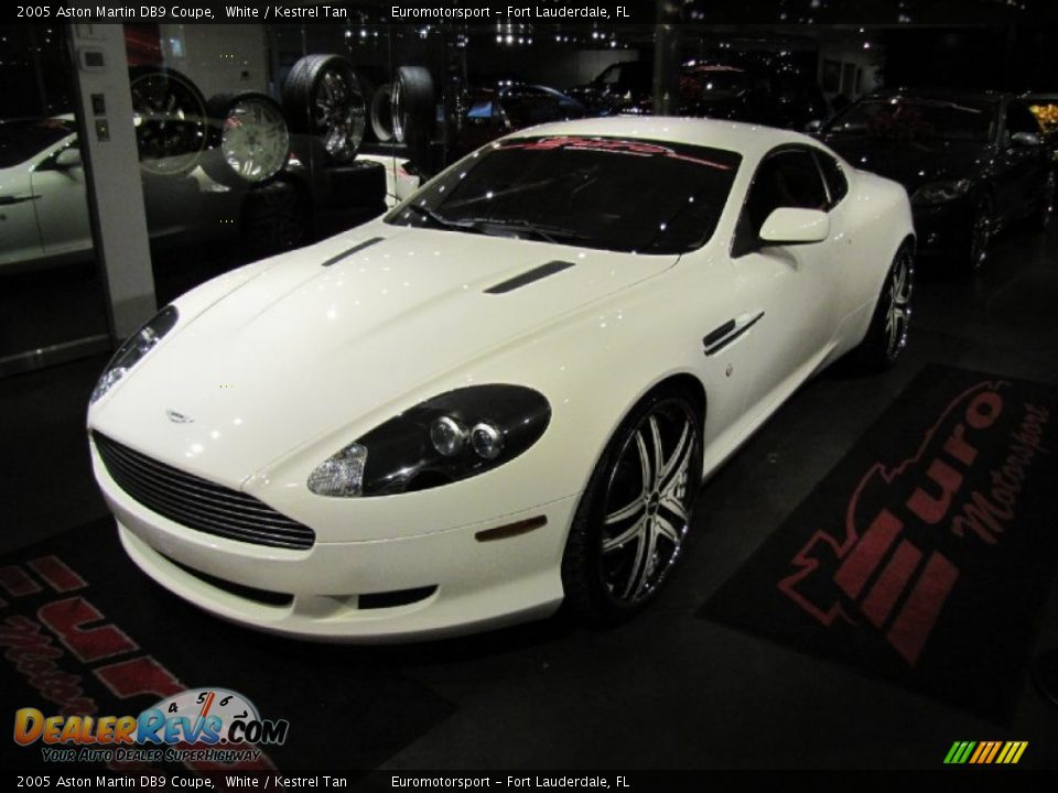 2005 Aston Martin DB9 Coupe White / Kestrel Tan Photo #7