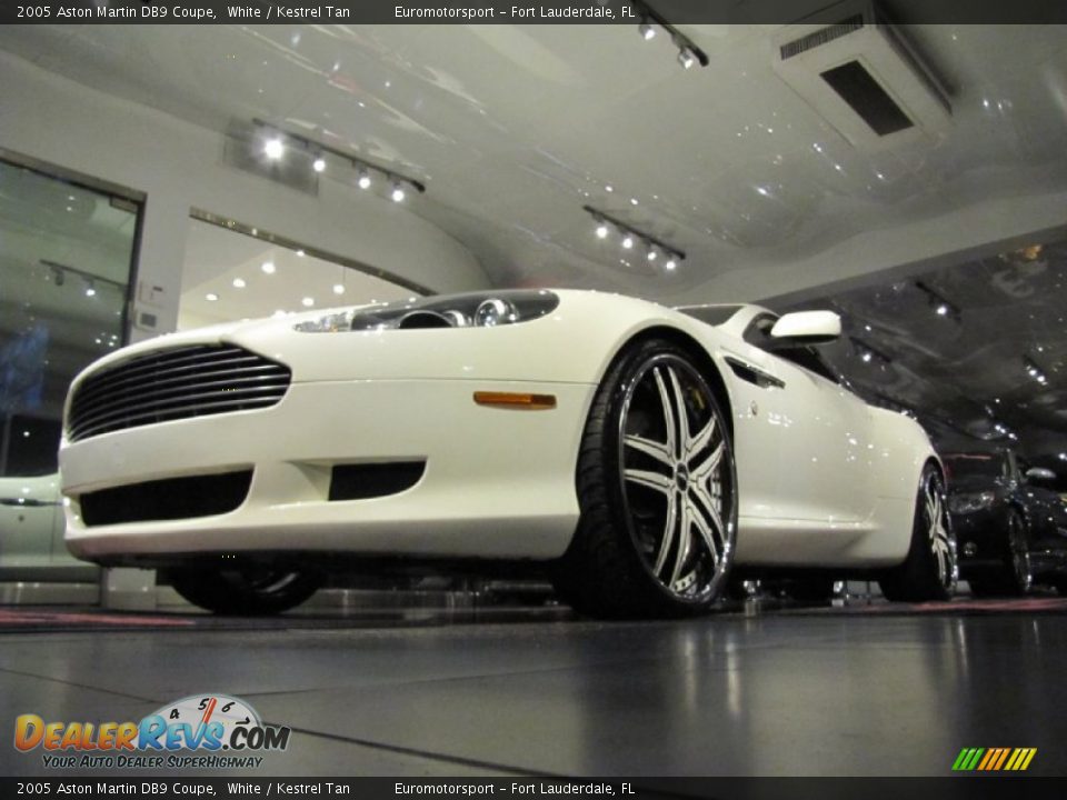2005 Aston Martin DB9 Coupe White / Kestrel Tan Photo #9