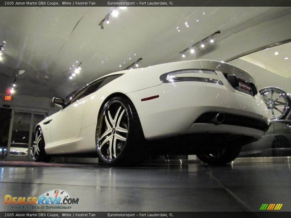2005 Aston Martin DB9 Coupe White / Kestrel Tan Photo #12