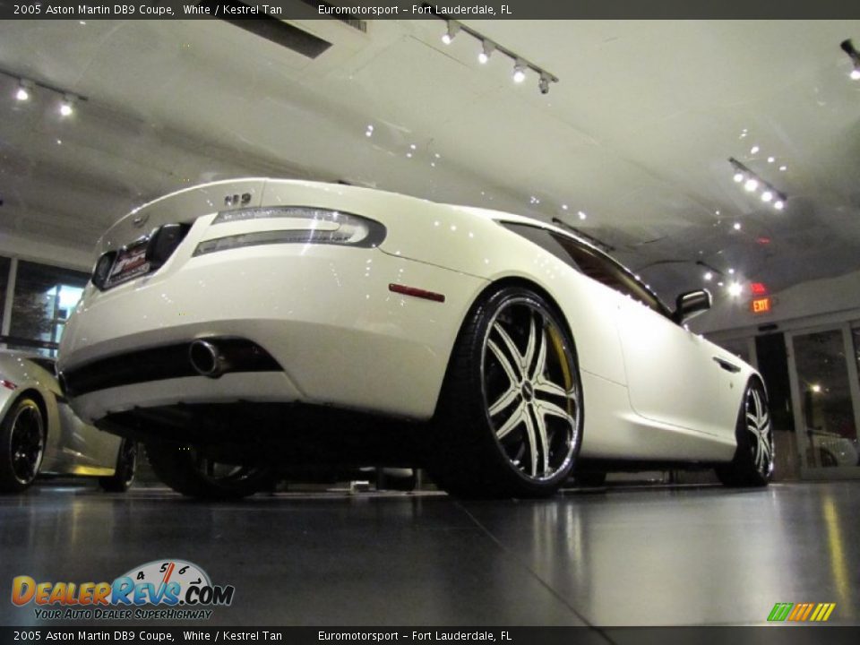 2005 Aston Martin DB9 Coupe White / Kestrel Tan Photo #15