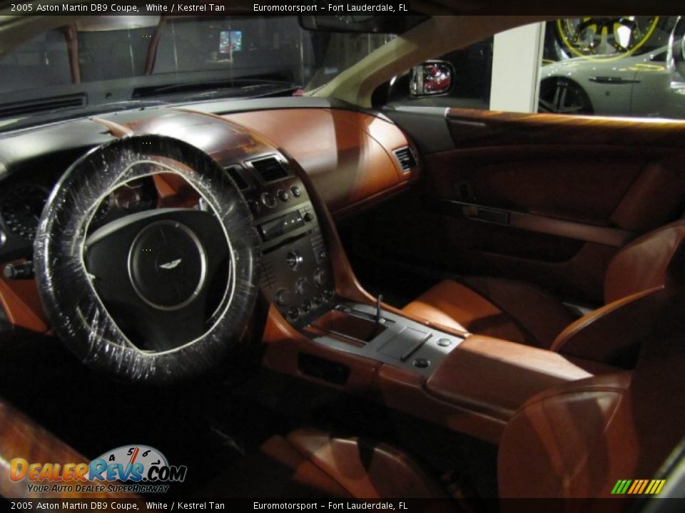 2005 Aston Martin DB9 Coupe White / Kestrel Tan Photo #19