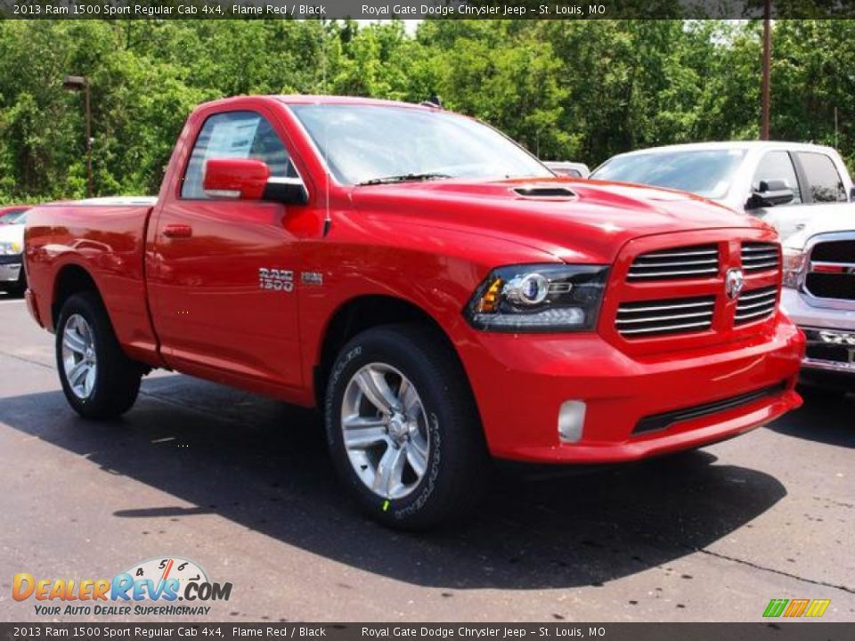 Front 3/4 View of 2013 Ram 1500 Sport Regular Cab 4x4 Photo #2