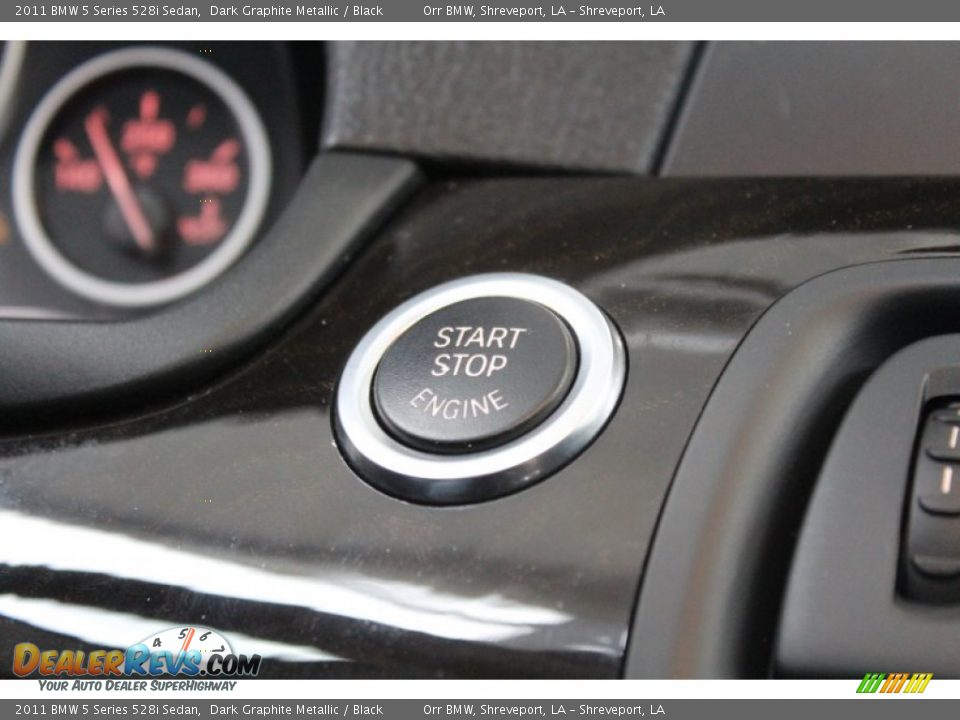 2011 BMW 5 Series 528i Sedan Dark Graphite Metallic / Black Photo #26