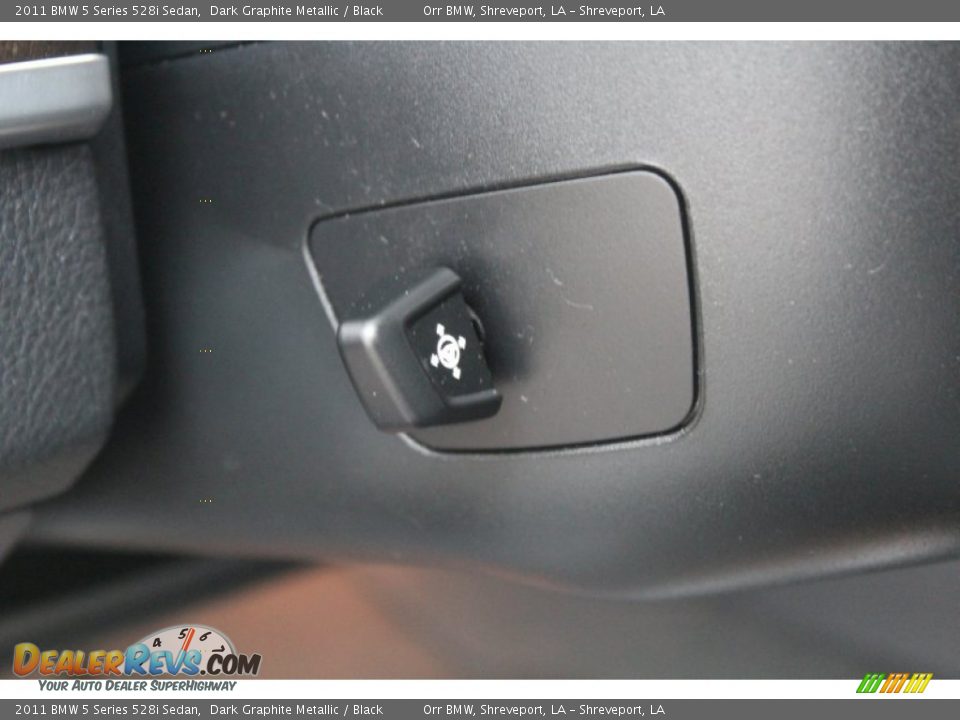 2011 BMW 5 Series 528i Sedan Dark Graphite Metallic / Black Photo #31