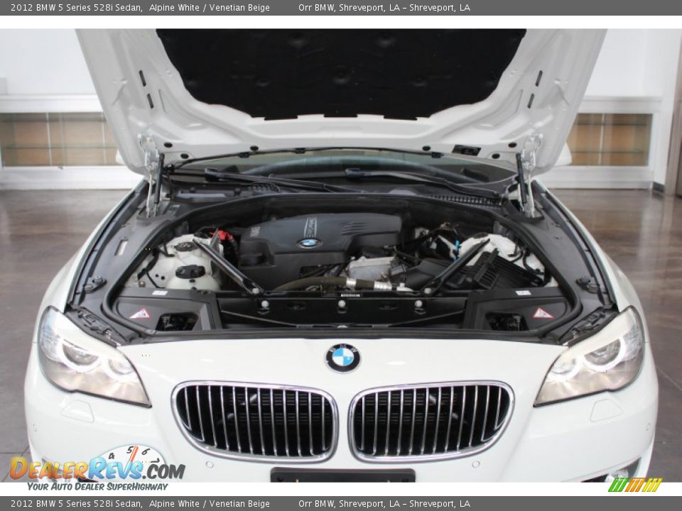 2012 BMW 5 Series 528i Sedan Alpine White / Venetian Beige Photo #10