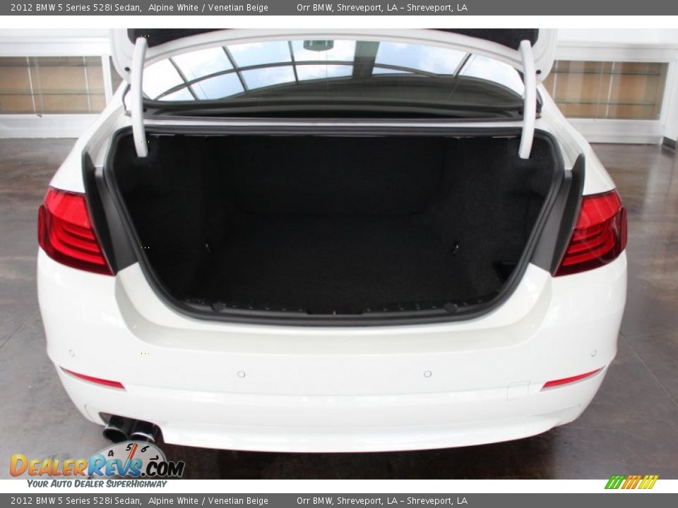 2012 BMW 5 Series 528i Sedan Alpine White / Venetian Beige Photo #24