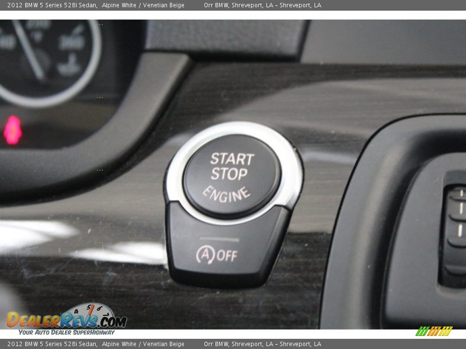 2012 BMW 5 Series 528i Sedan Alpine White / Venetian Beige Photo #31