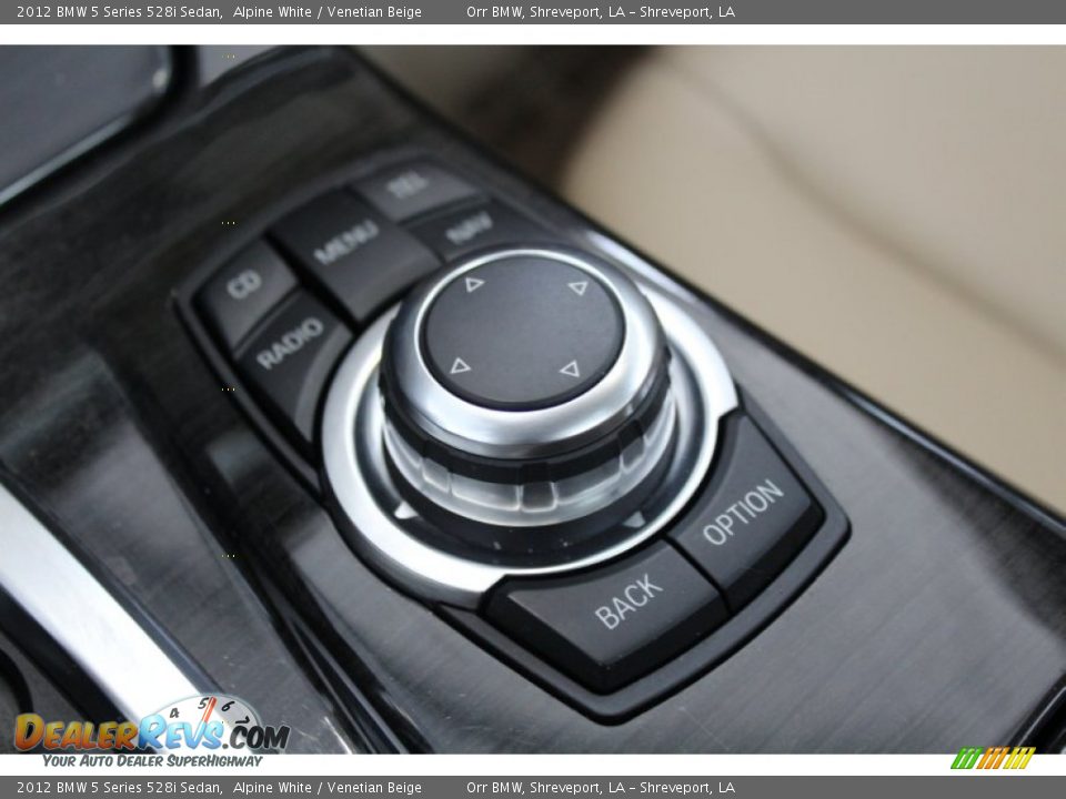 2012 BMW 5 Series 528i Sedan Alpine White / Venetian Beige Photo #33