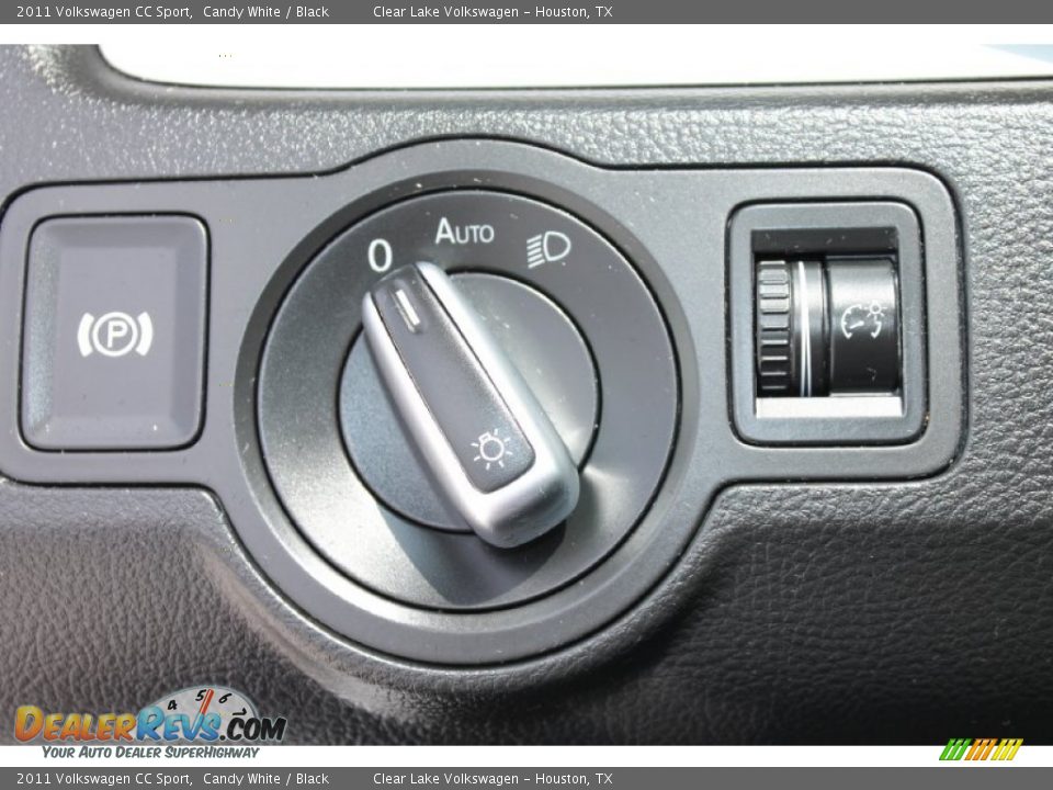 2011 Volkswagen CC Sport Candy White / Black Photo #28