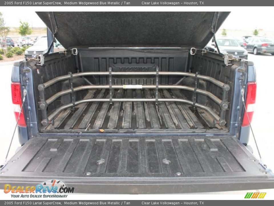 2005 Ford F150 Lariat SuperCrew Medium Wedgewood Blue Metallic / Tan Photo #36