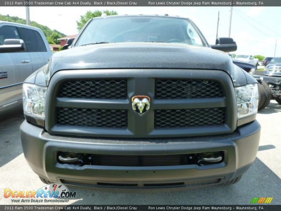 2013 Ram 3500 Tradesman Crew Cab 4x4 Dually Black / Black/Diesel Gray Photo #8