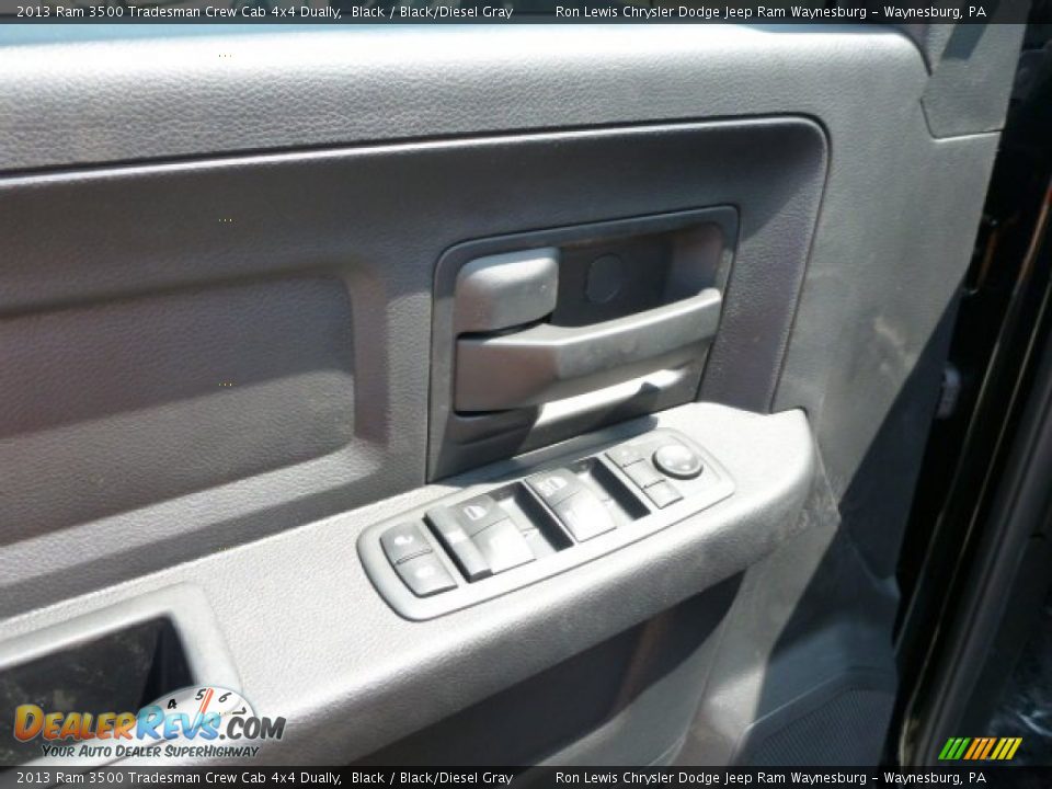 2013 Ram 3500 Tradesman Crew Cab 4x4 Dually Black / Black/Diesel Gray Photo #15