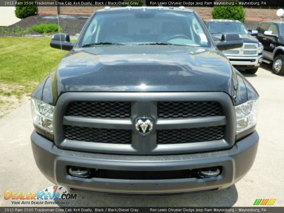 2013 Ram 3500 Tradesman Crew Cab 4x4 Dually Black / Black/Diesel Gray Photo #9
