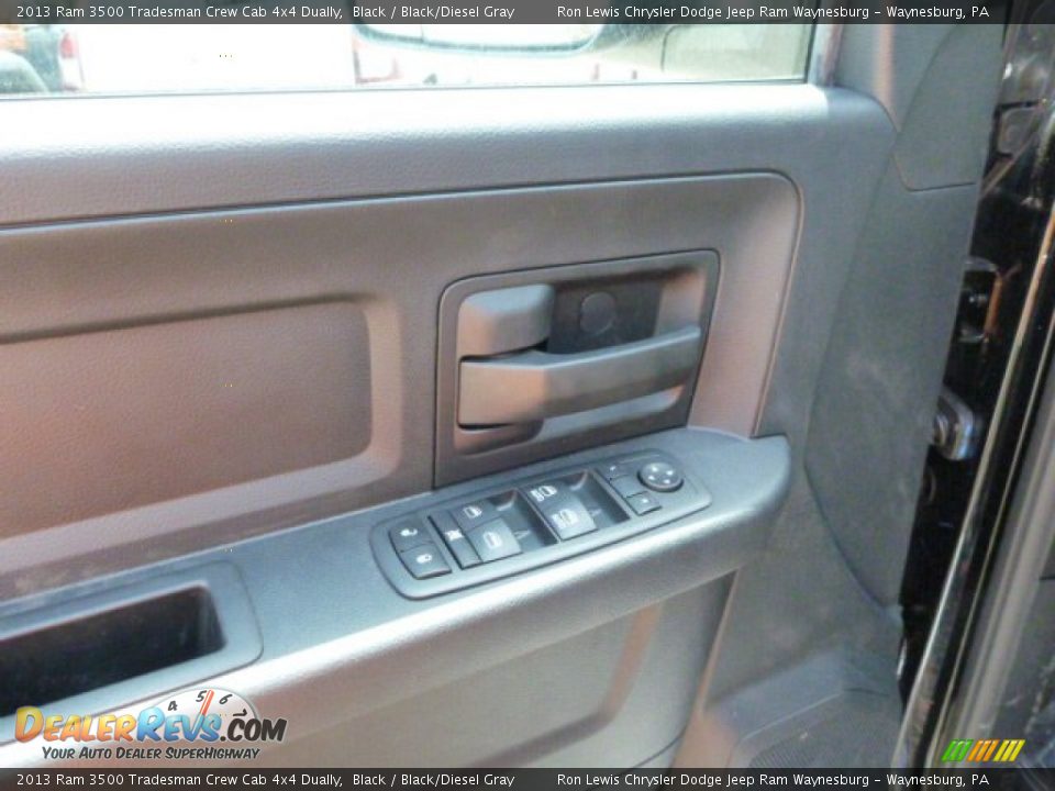 2013 Ram 3500 Tradesman Crew Cab 4x4 Dually Black / Black/Diesel Gray Photo #16