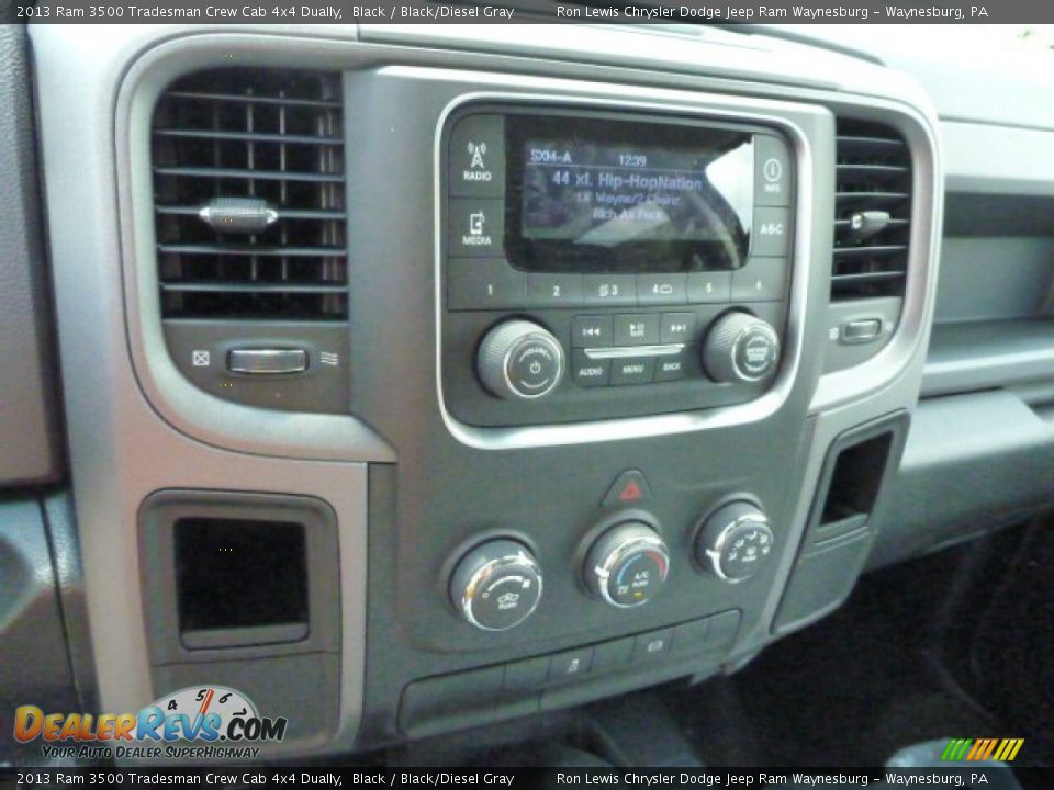 2013 Ram 3500 Tradesman Crew Cab 4x4 Dually Black / Black/Diesel Gray Photo #19