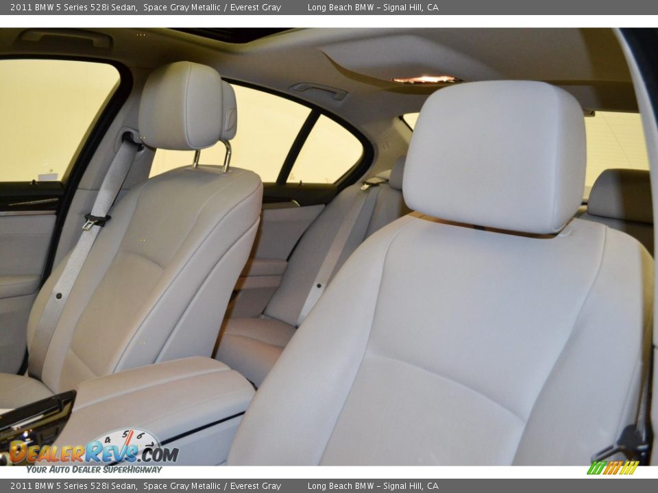 2011 BMW 5 Series 528i Sedan Space Gray Metallic / Everest Gray Photo #11
