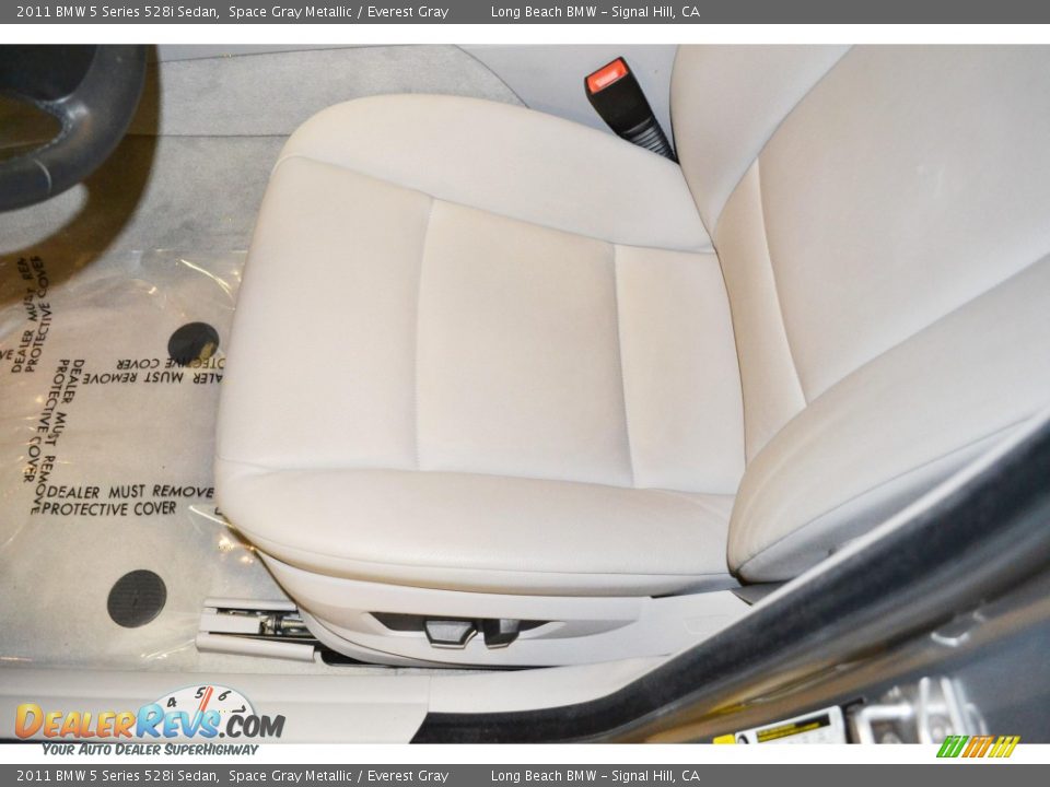 2011 BMW 5 Series 528i Sedan Space Gray Metallic / Everest Gray Photo #12