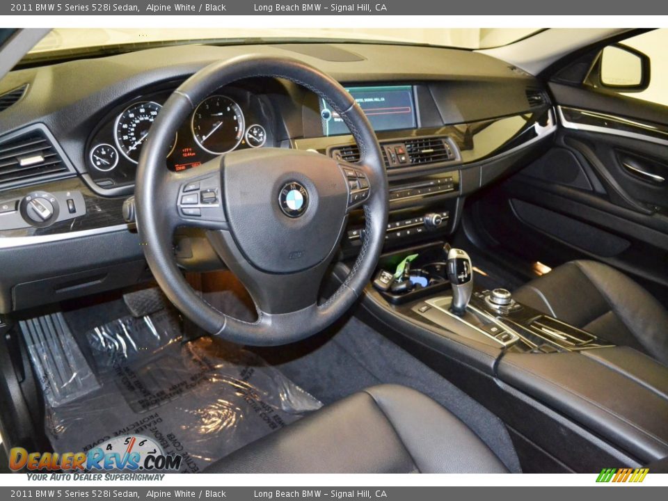2011 BMW 5 Series 528i Sedan Alpine White / Black Photo #9