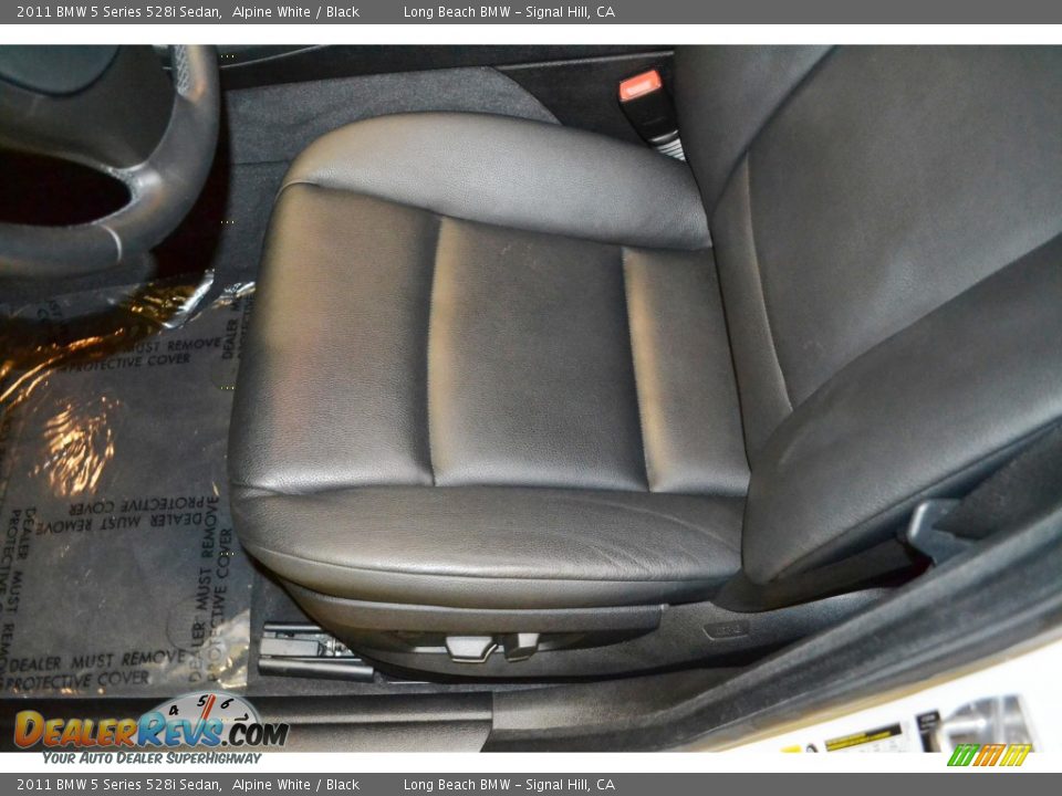 2011 BMW 5 Series 528i Sedan Alpine White / Black Photo #12