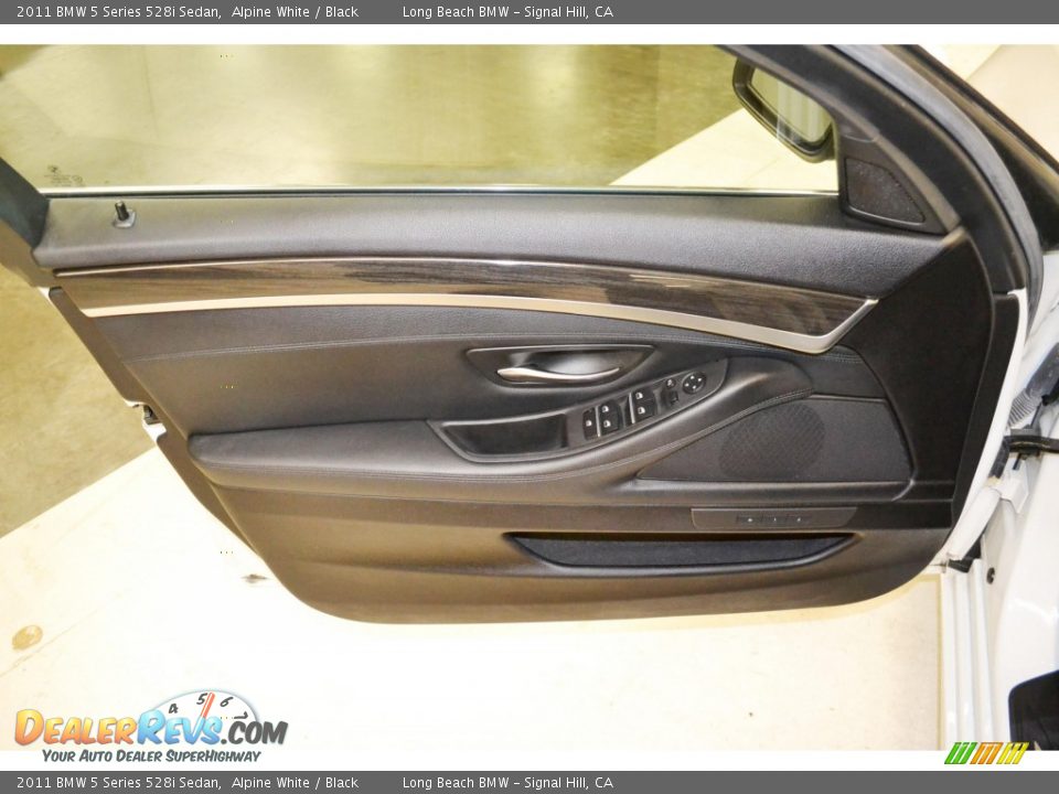 2011 BMW 5 Series 528i Sedan Alpine White / Black Photo #13