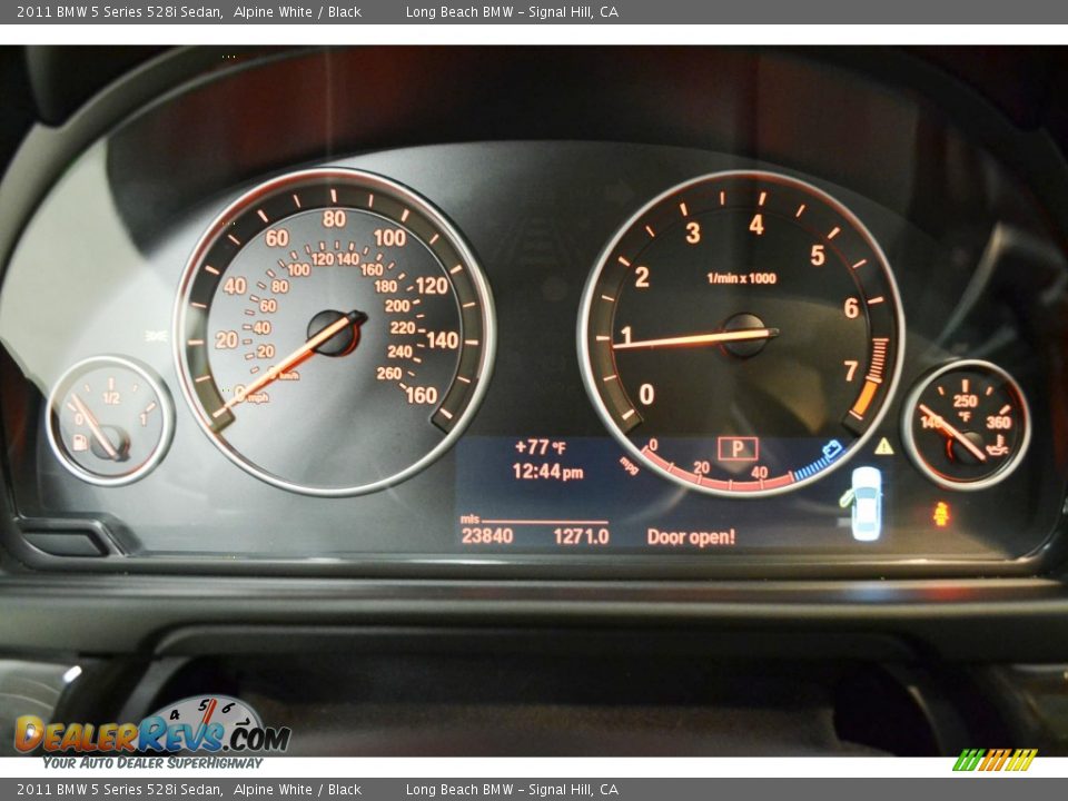 2011 BMW 5 Series 528i Sedan Alpine White / Black Photo #18