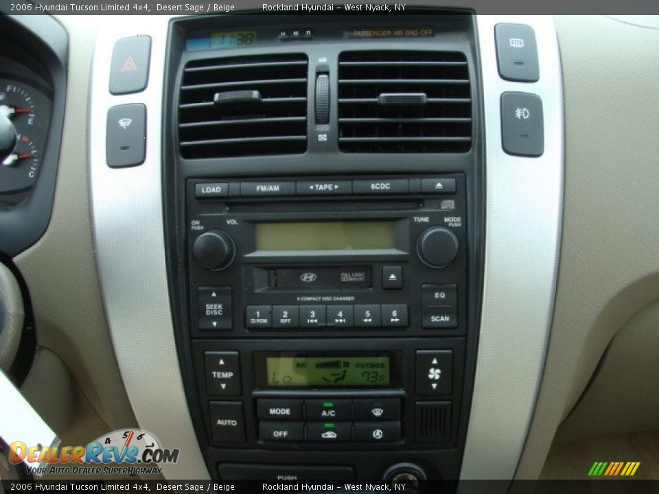 2006 Hyundai Tucson Limited 4x4 Desert Sage / Beige Photo #15