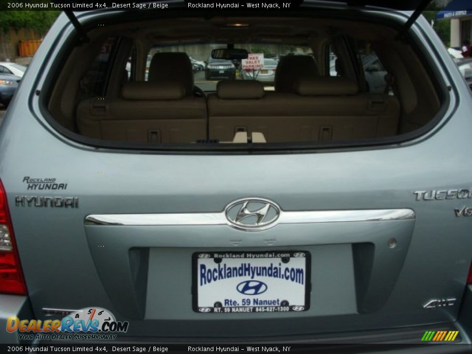 2006 Hyundai Tucson Limited 4x4 Desert Sage / Beige Photo #18