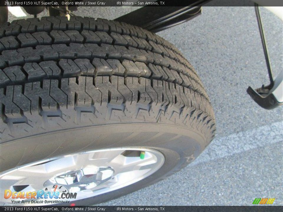 2013 Ford F150 XLT SuperCab Oxford White / Steel Gray Photo #11