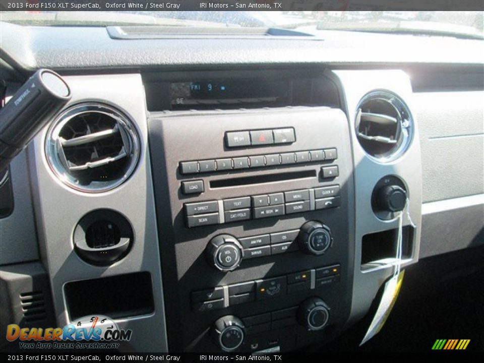 2013 Ford F150 XLT SuperCab Oxford White / Steel Gray Photo #17