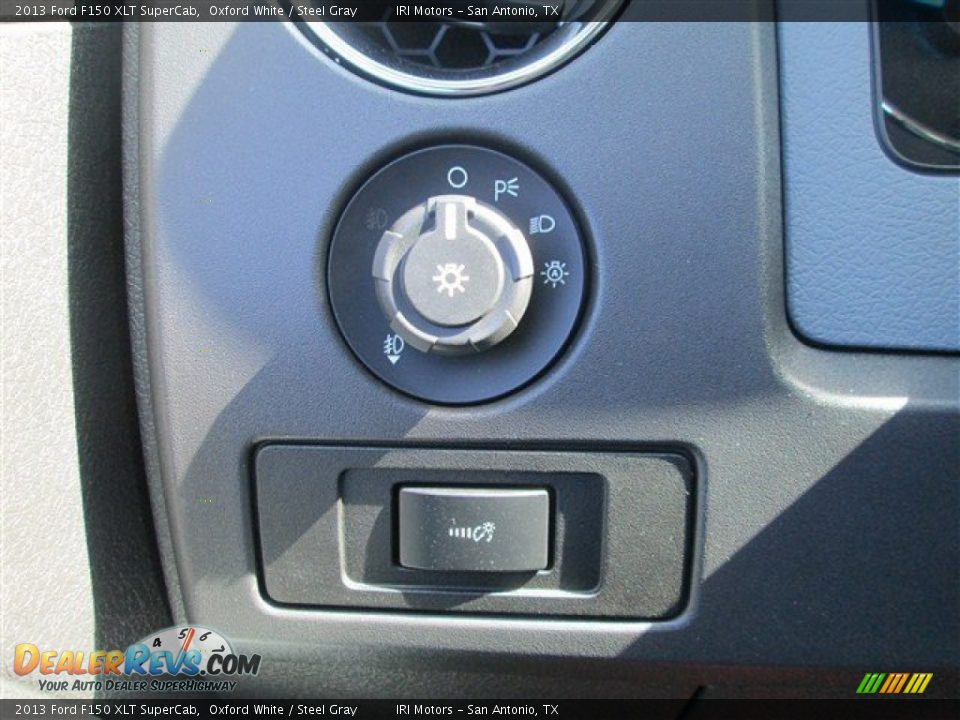 2013 Ford F150 XLT SuperCab Oxford White / Steel Gray Photo #19