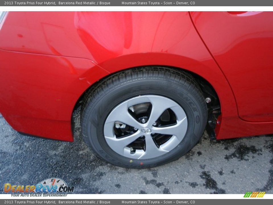 2013 Toyota Prius Four Hybrid Barcelona Red Metallic / Bisque Photo #9