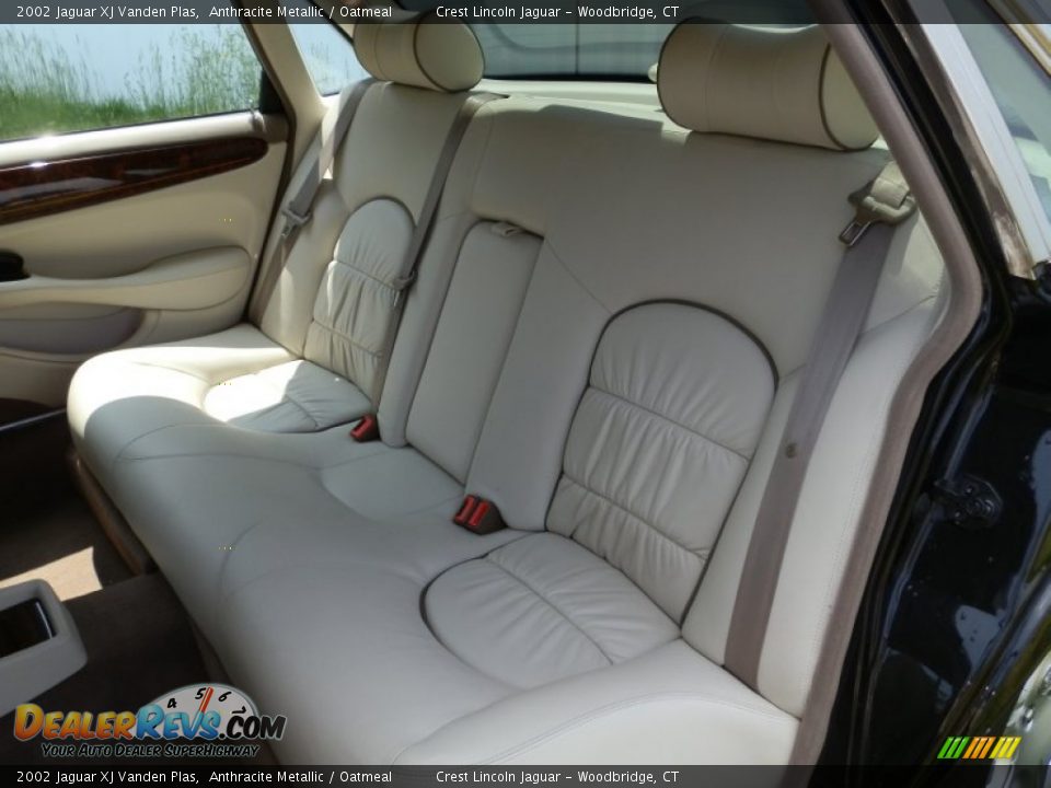 2002 Jaguar XJ Vanden Plas Anthracite Metallic / Oatmeal Photo #9