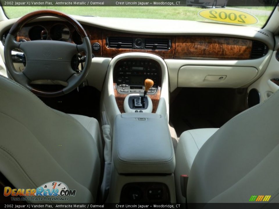 2002 Jaguar XJ Vanden Plas Anthracite Metallic / Oatmeal Photo #10