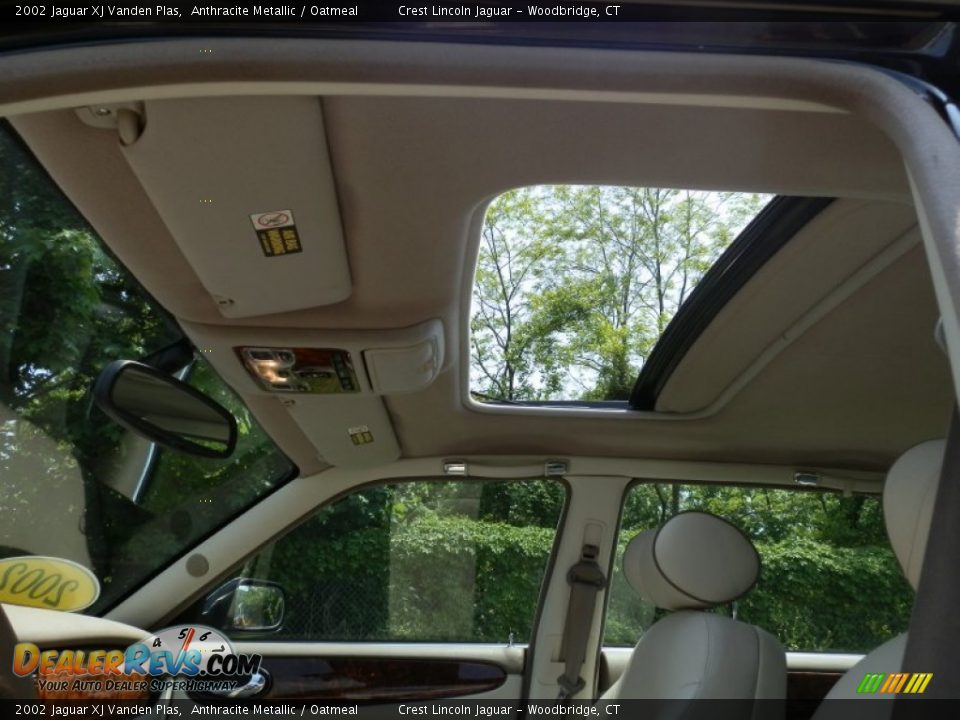 2002 Jaguar XJ Vanden Plas Anthracite Metallic / Oatmeal Photo #11