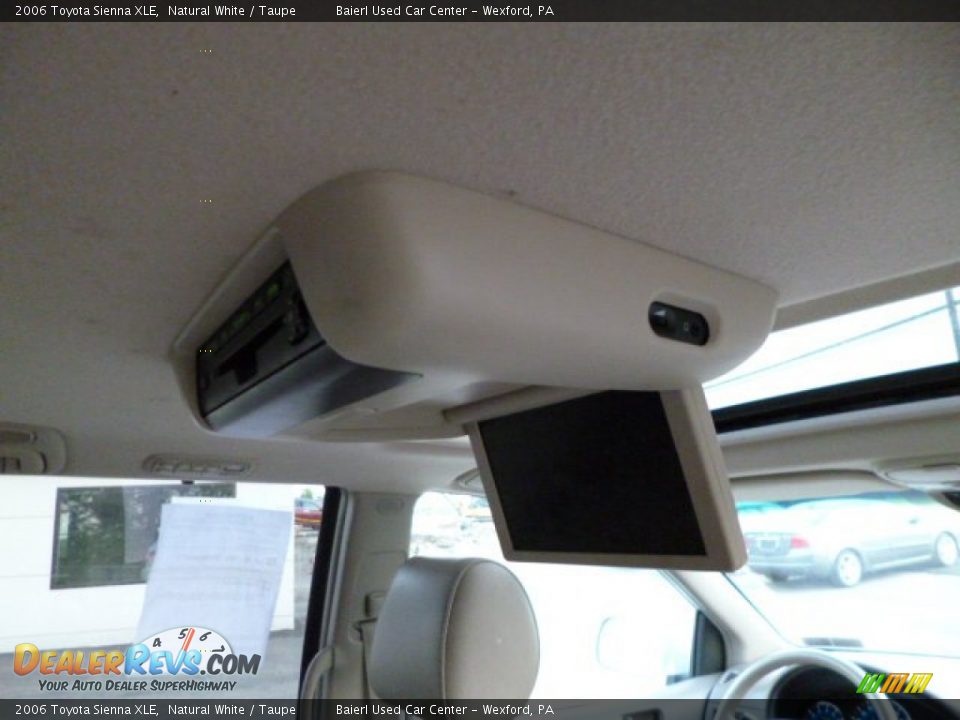 2006 Toyota Sienna XLE Natural White / Taupe Photo #13