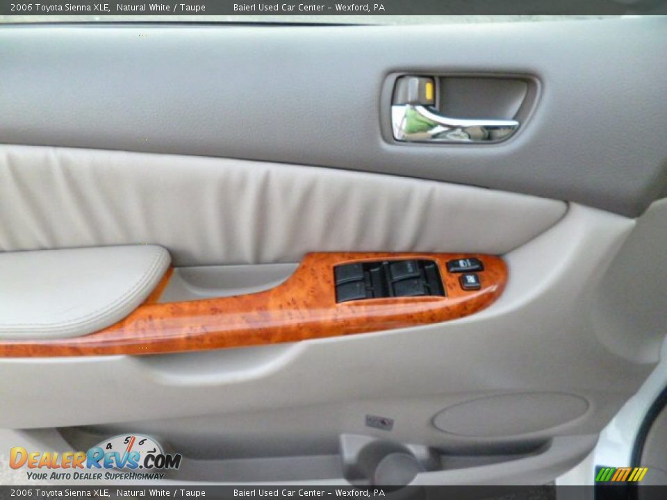 2006 Toyota Sienna XLE Natural White / Taupe Photo #18